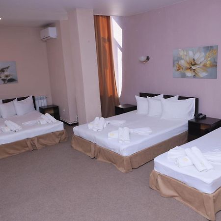 Richmind Hotel Vagharshapat Exterior foto